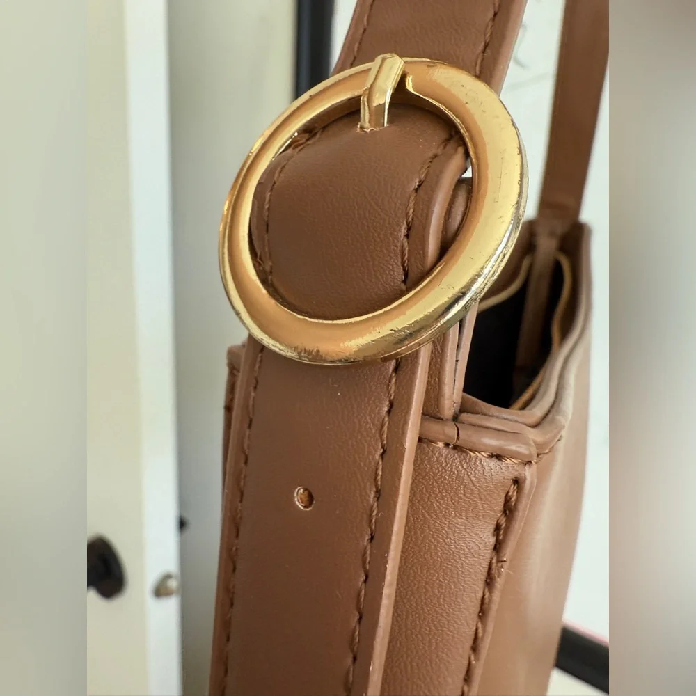 Brown Women's Shoulder Bag - Picture 9 of 11